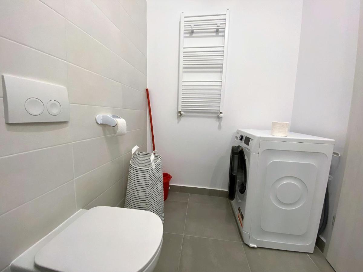 Plaza View Studio Bucureşti Exterior foto