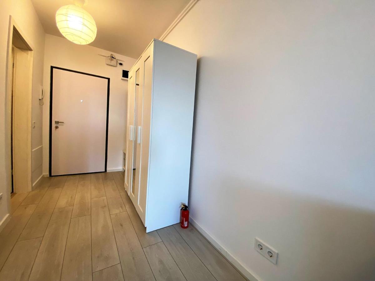 Plaza View Studio Bucureşti Exterior foto